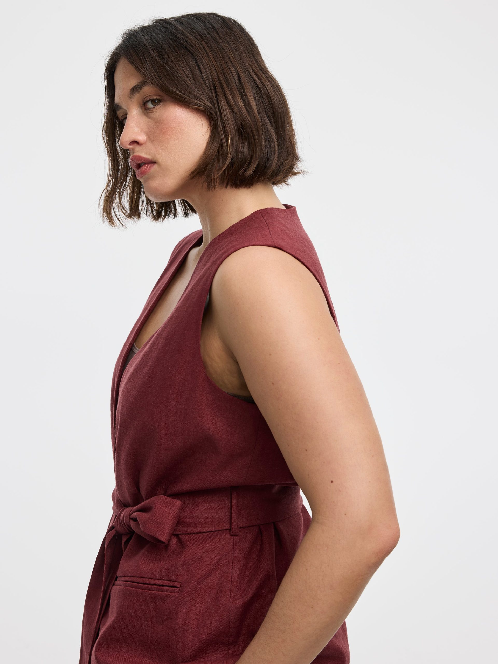 Sleeveless Belted Blazer - Image 6