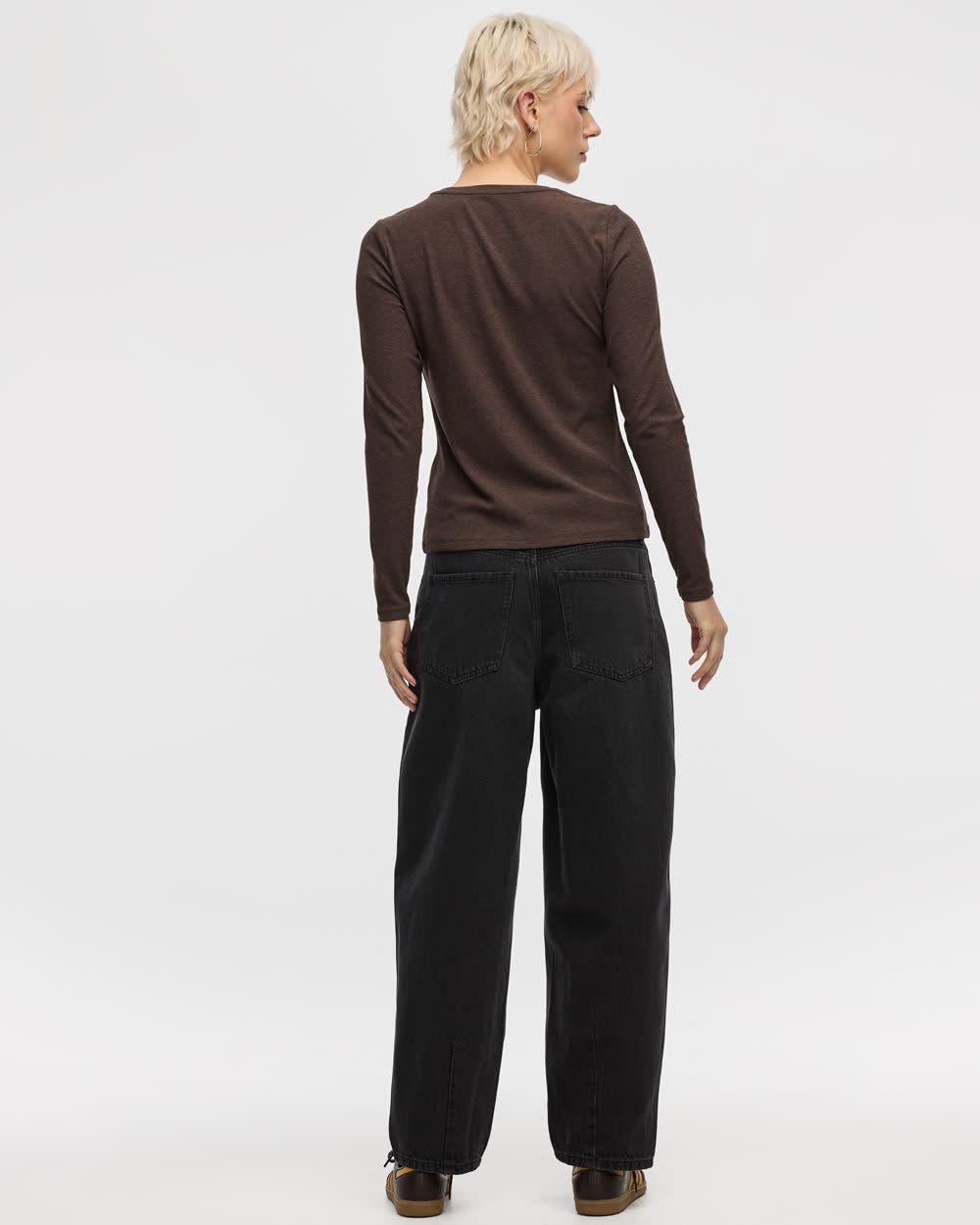 Long-Sleeve Crew-Neck Ribbed Tee - R Essentials - Image 10