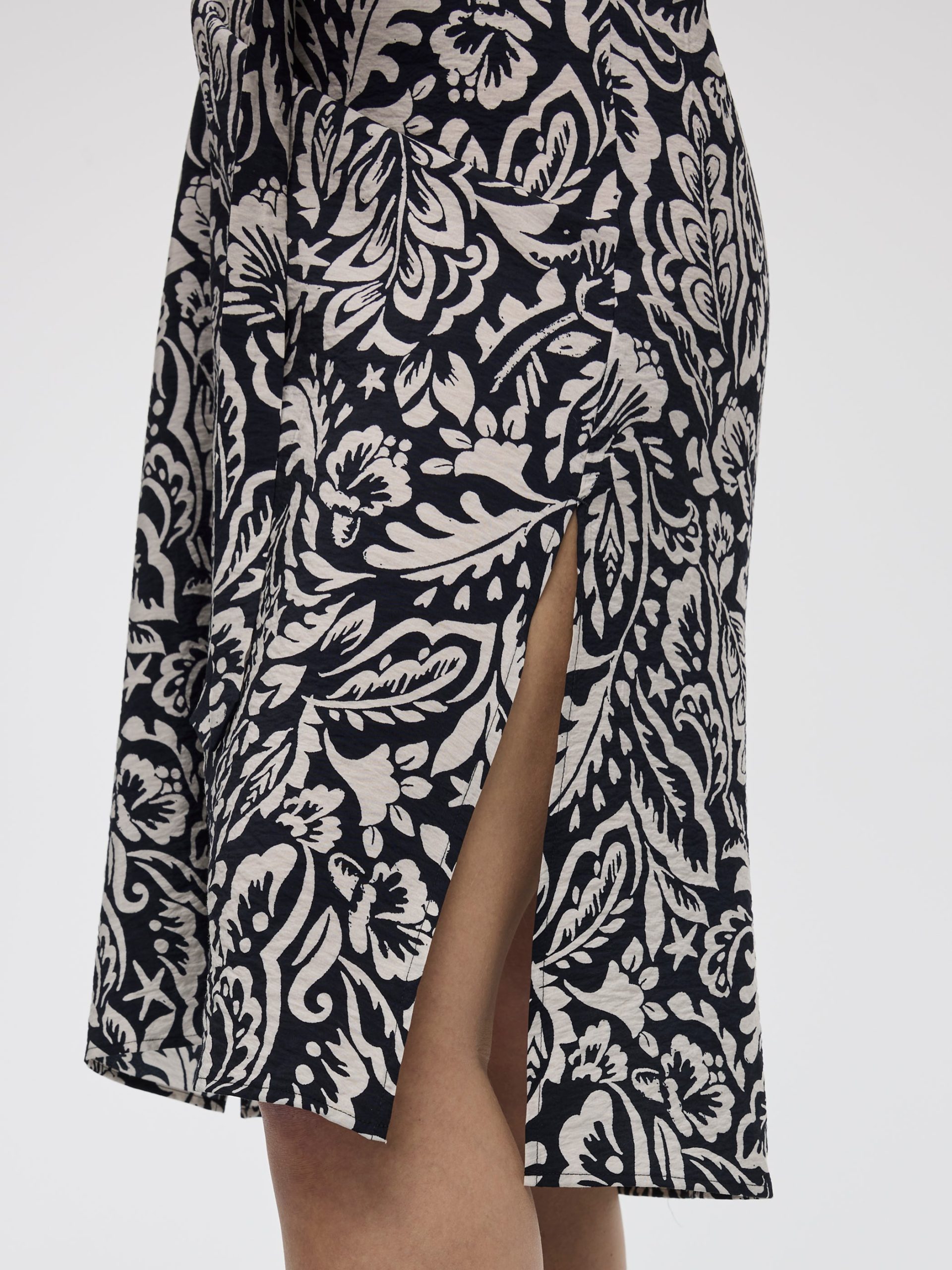 Short-Puffy-Sleeve V-Neck Midi Dress - Image 5