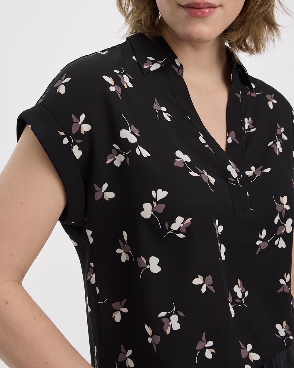 Extended-Sleeve V-Neck Flowy Blouse - R Essentials - Image 4