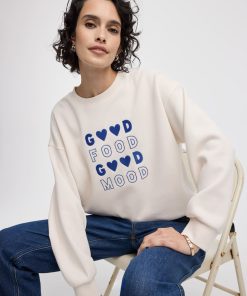 Long-Sleeve Crew-Neck Fleece Sweatshirt with Quotes