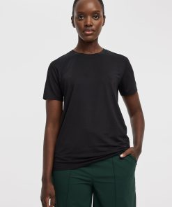 Crew-Neck Tee - DRY-LUX (R) Hyba Essentials