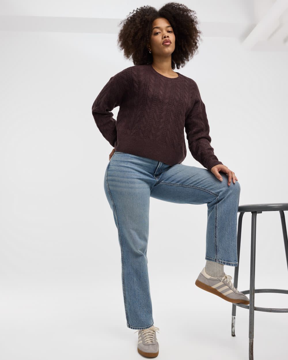 Straight-Leg Mid-Rise Jean - The Classic - Curvy Fit - Image 4