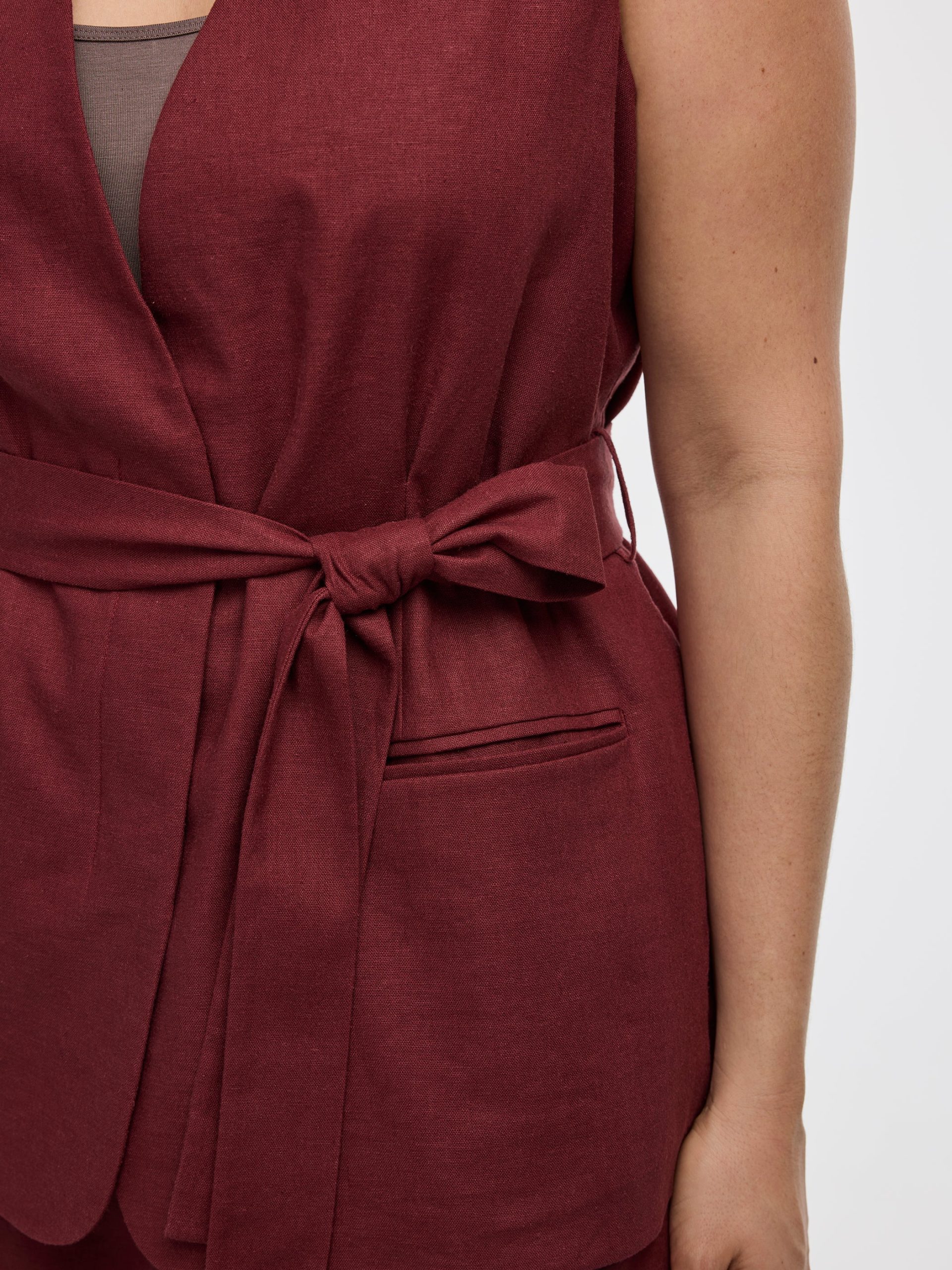 Sleeveless Belted Blazer - Image 4