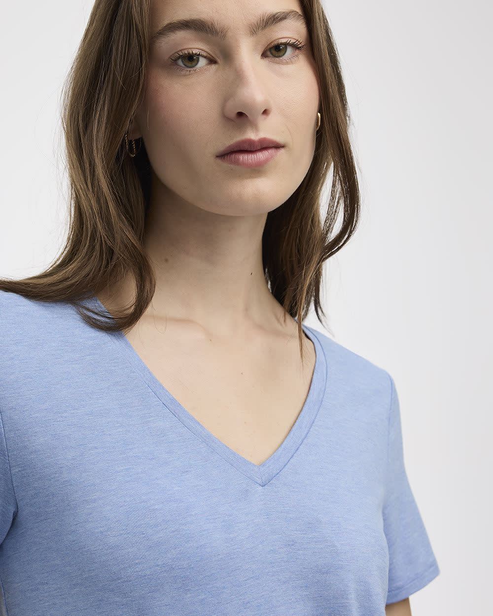 Short-Sleeve V-Neck Tee - R Essentials - Image 12