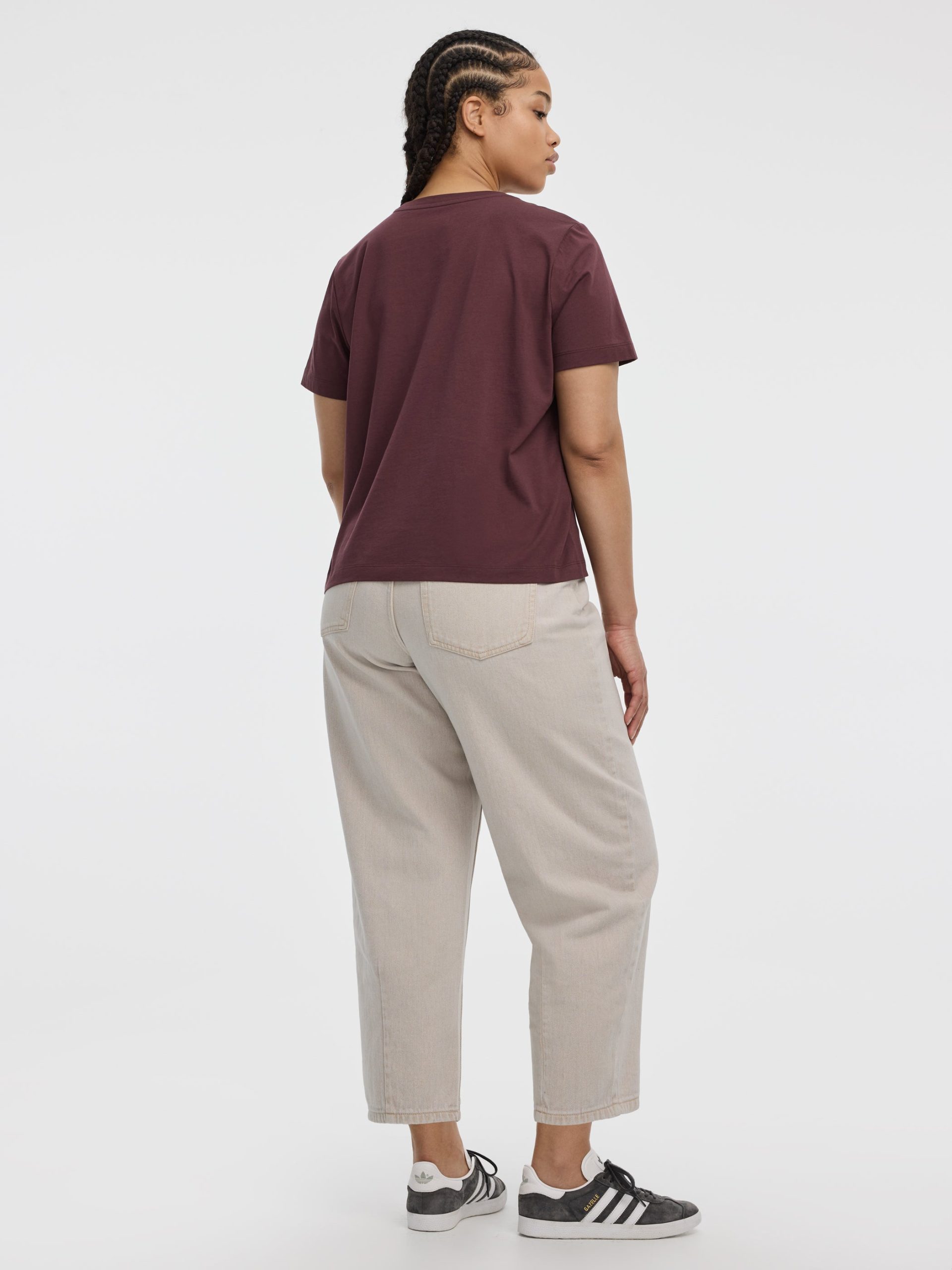 Boyfriend Crew-Neck T-Shirt - R Essentials - Image 18
