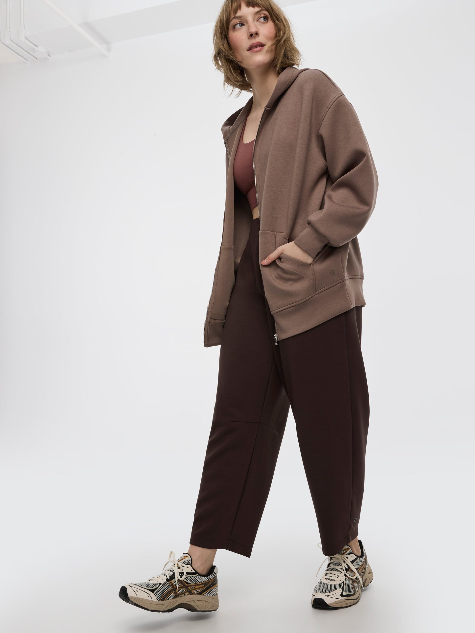 Barrel-Leg Pull-On Pant - HYLUX Hyba - Image 4
