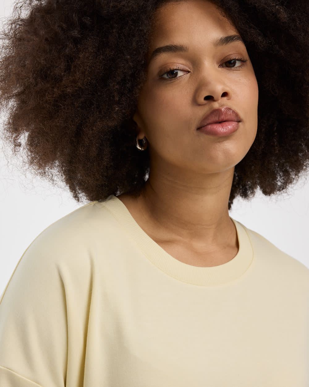 Long-Sleeve Crew-Neck Sweatshirt - R Essentials - Image 40
