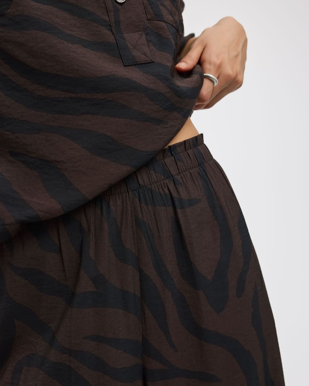 Wide-Leg High-Rise Pull-On Pant - Image 10