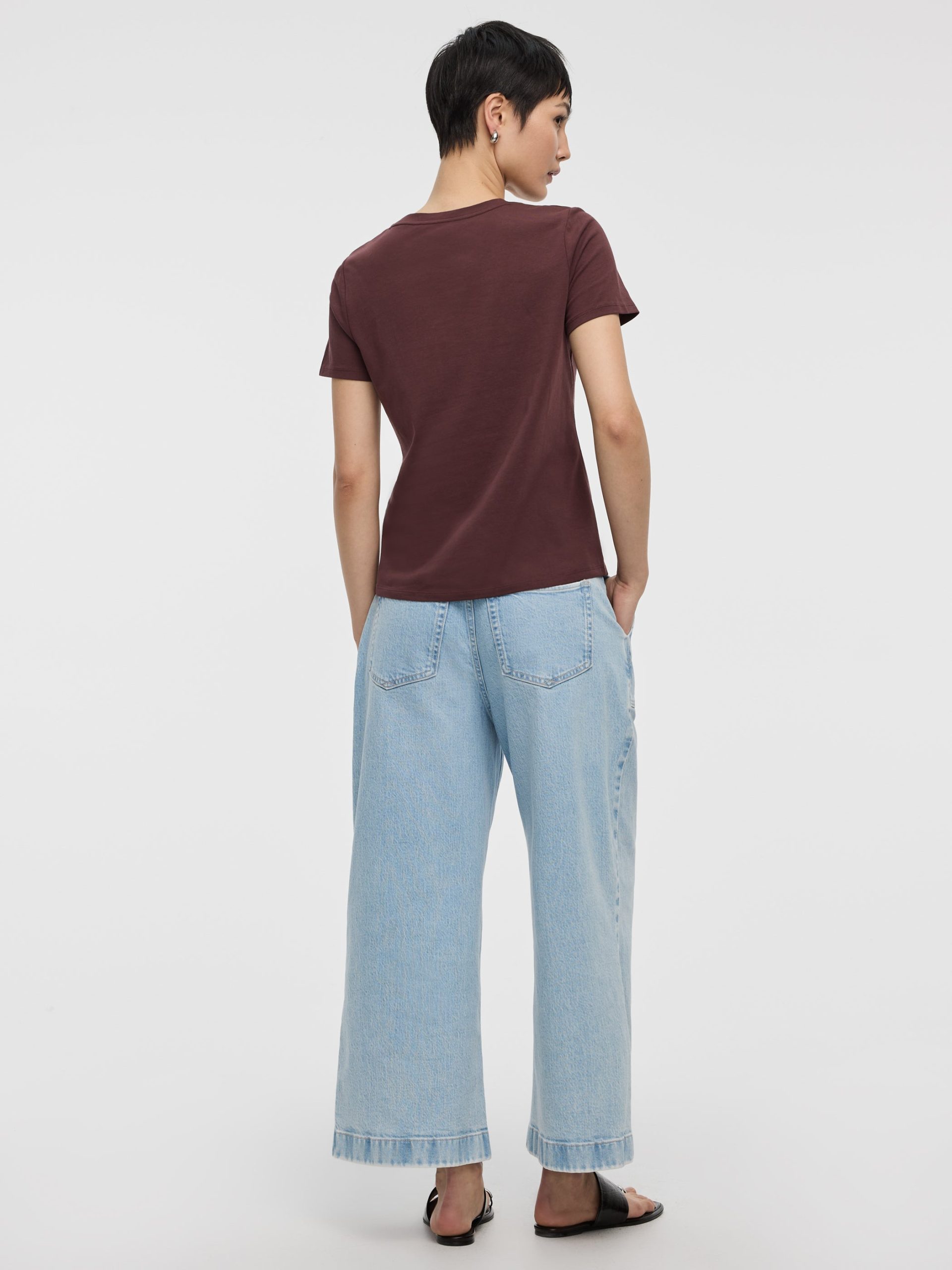 Crew-Neck Tee - R Essentials - Image 27