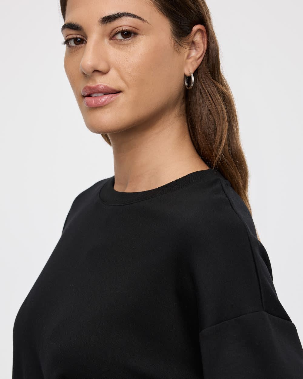 Long-Sleeve Crew-Neck Sweatshirt - R Essentials - Image 4