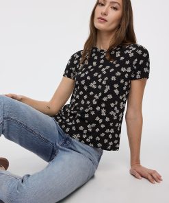 Crew-Neck Tee - R Essentials