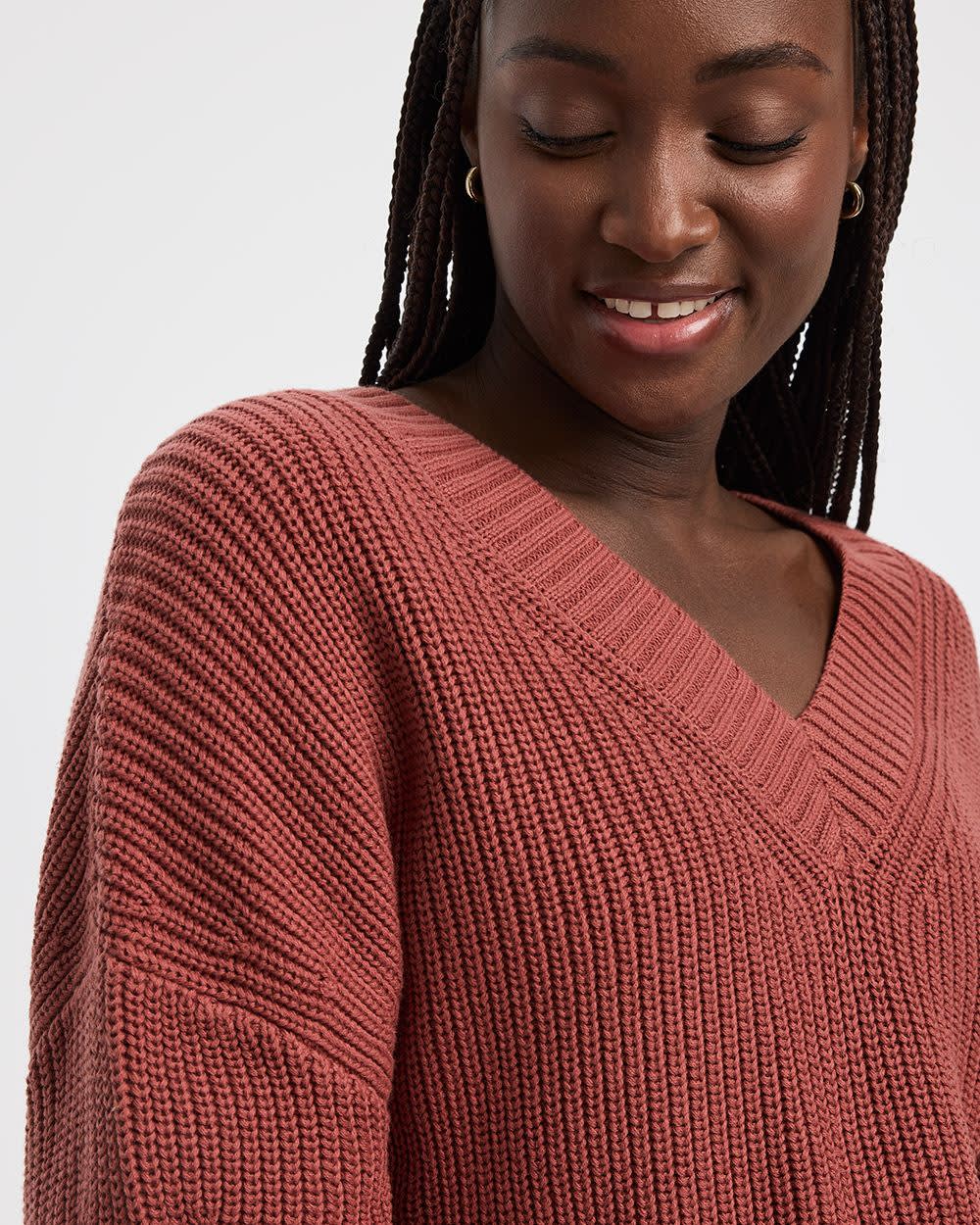 Long-Sleeve V-Neck Loose Sweater - Image 8