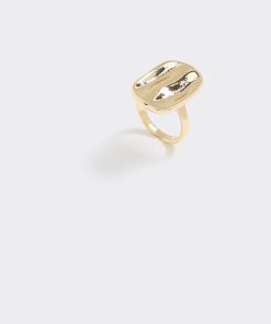 Rectangle-Top Signet Ring