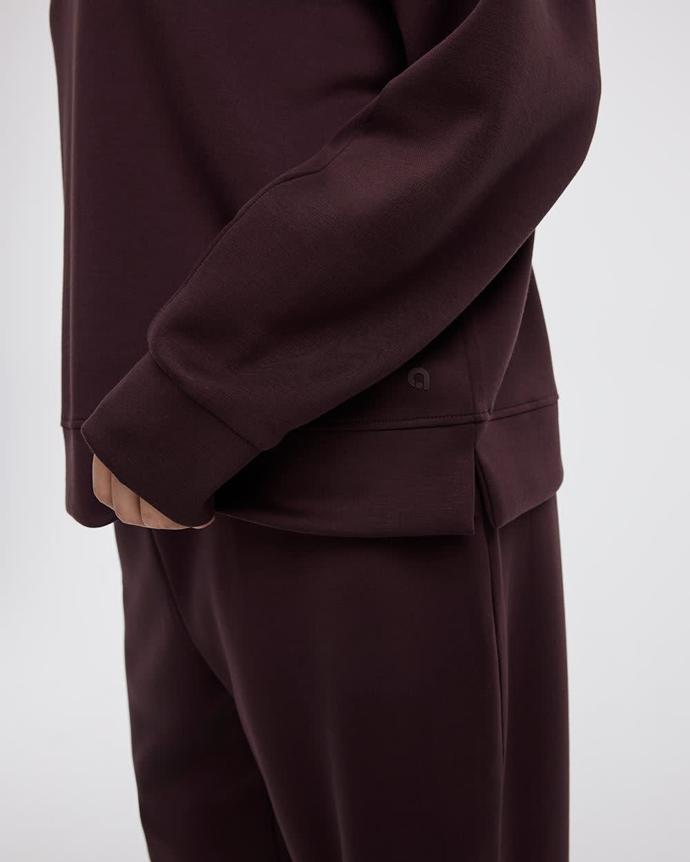 Crew-Neck Sweatshirt - HYLUX Hyba - Image 12