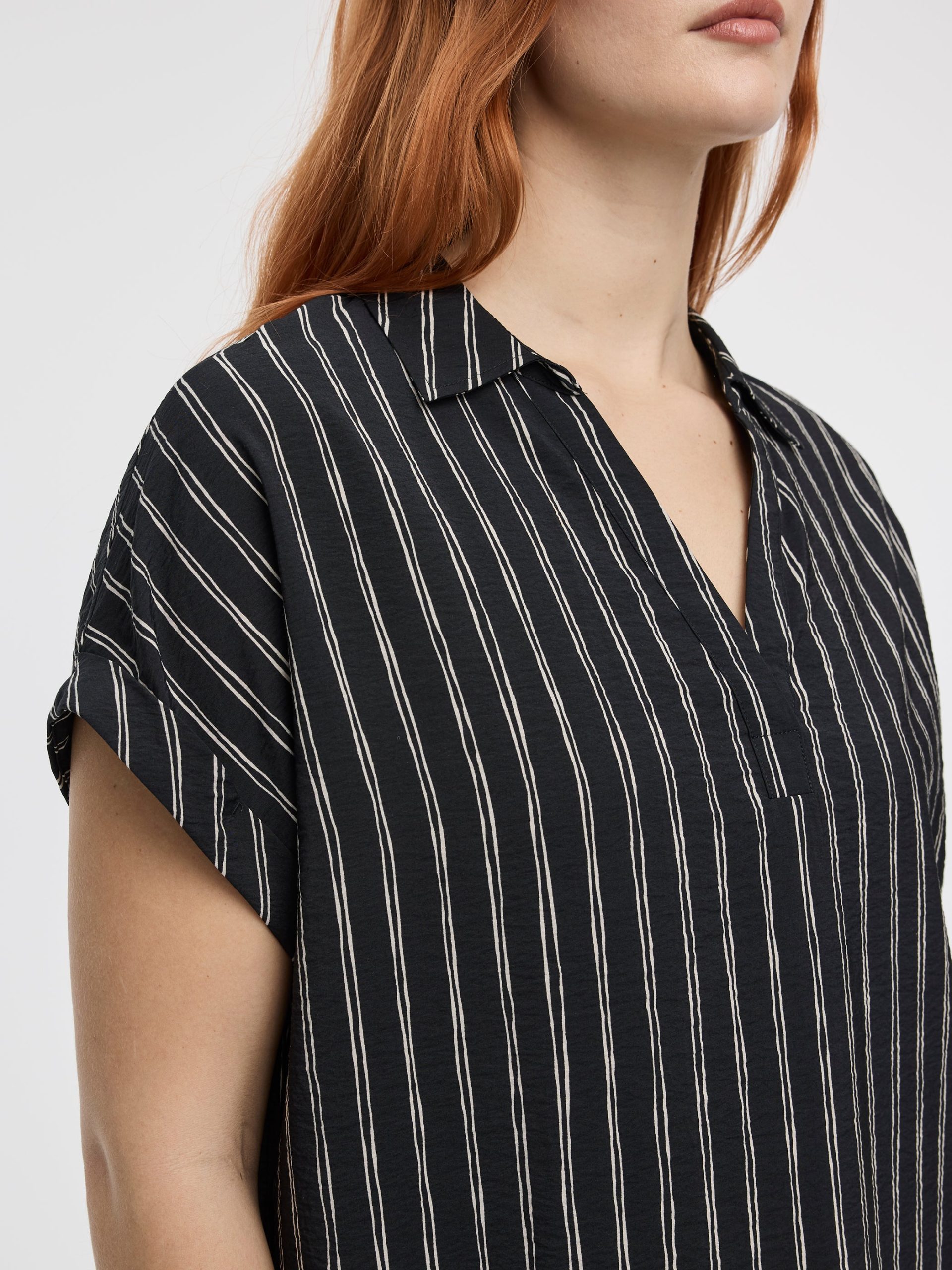 Short-Sleeve Shift Dress - Image 2