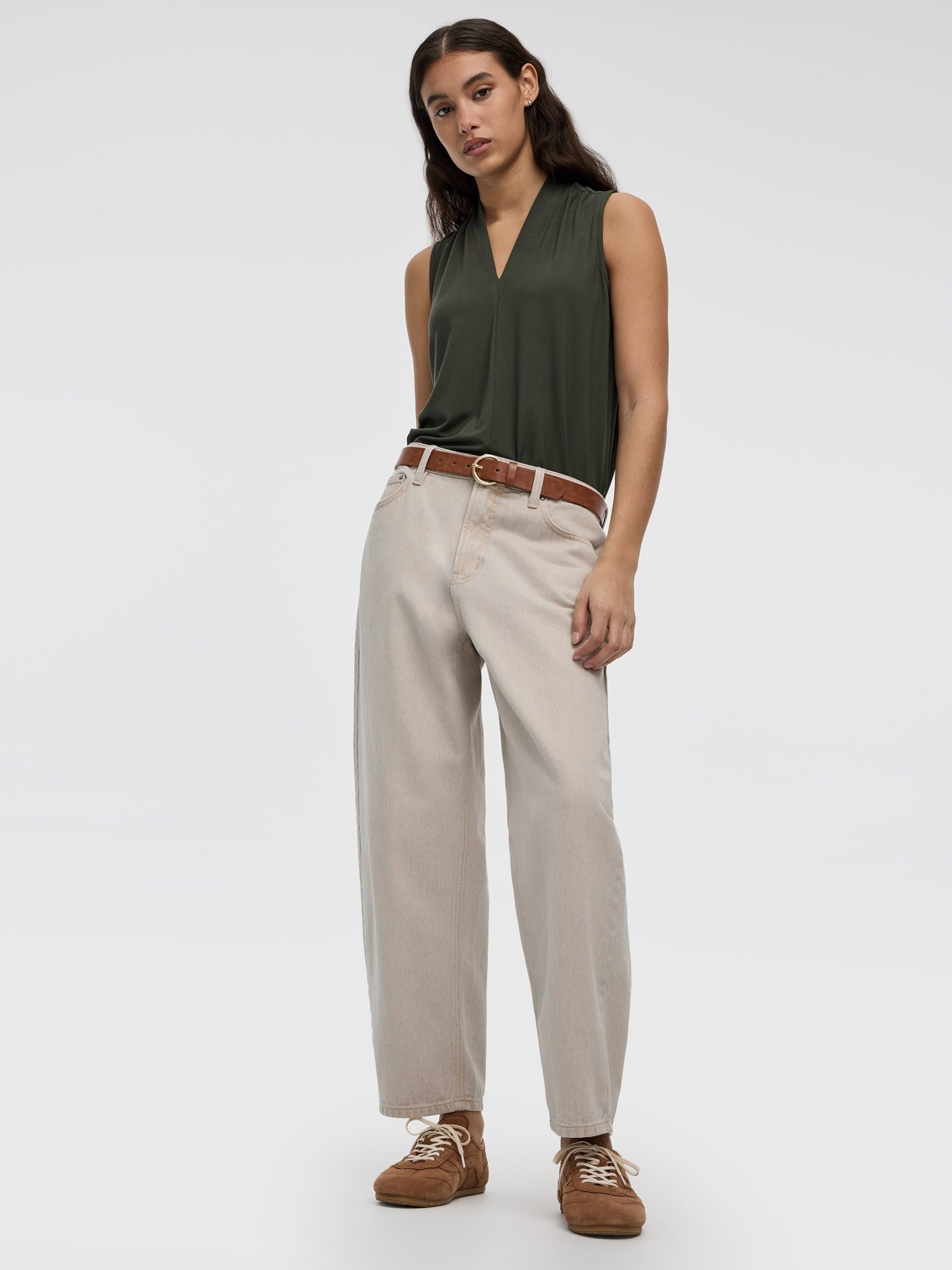 Sleeveless V-Neck Top - Image 20