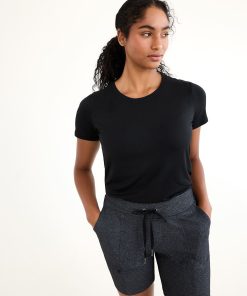 Short-Sleeve Crew-Neck Tee - DRY-LUX (R) Hyba Essentials