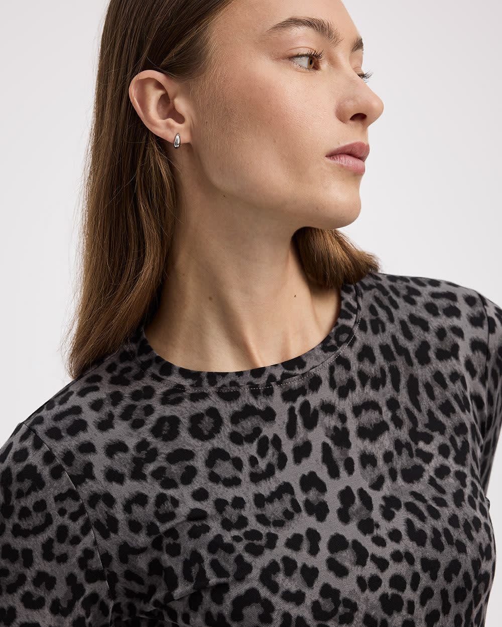 Long-Sleeve Crew-Neck Tee - R Essentials - Image 8