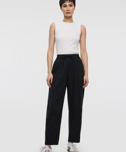 Pintuck Barrel Pant