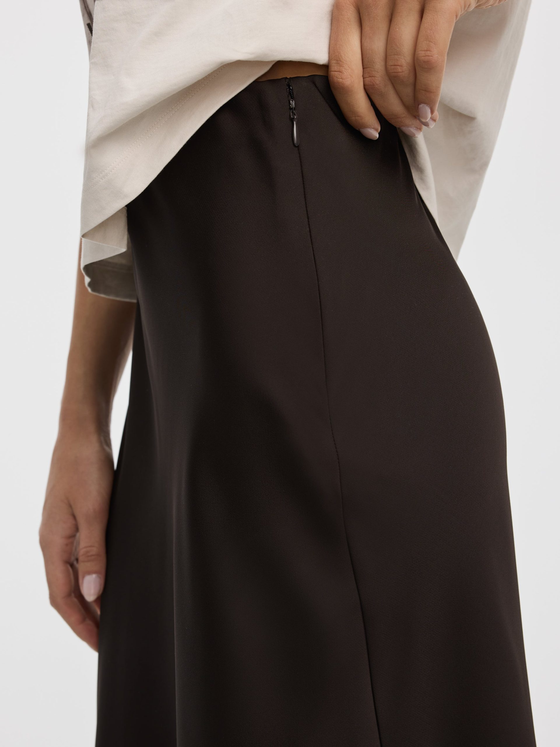 Satin A-Line Midi Skirt with Lace Trim - Image 8