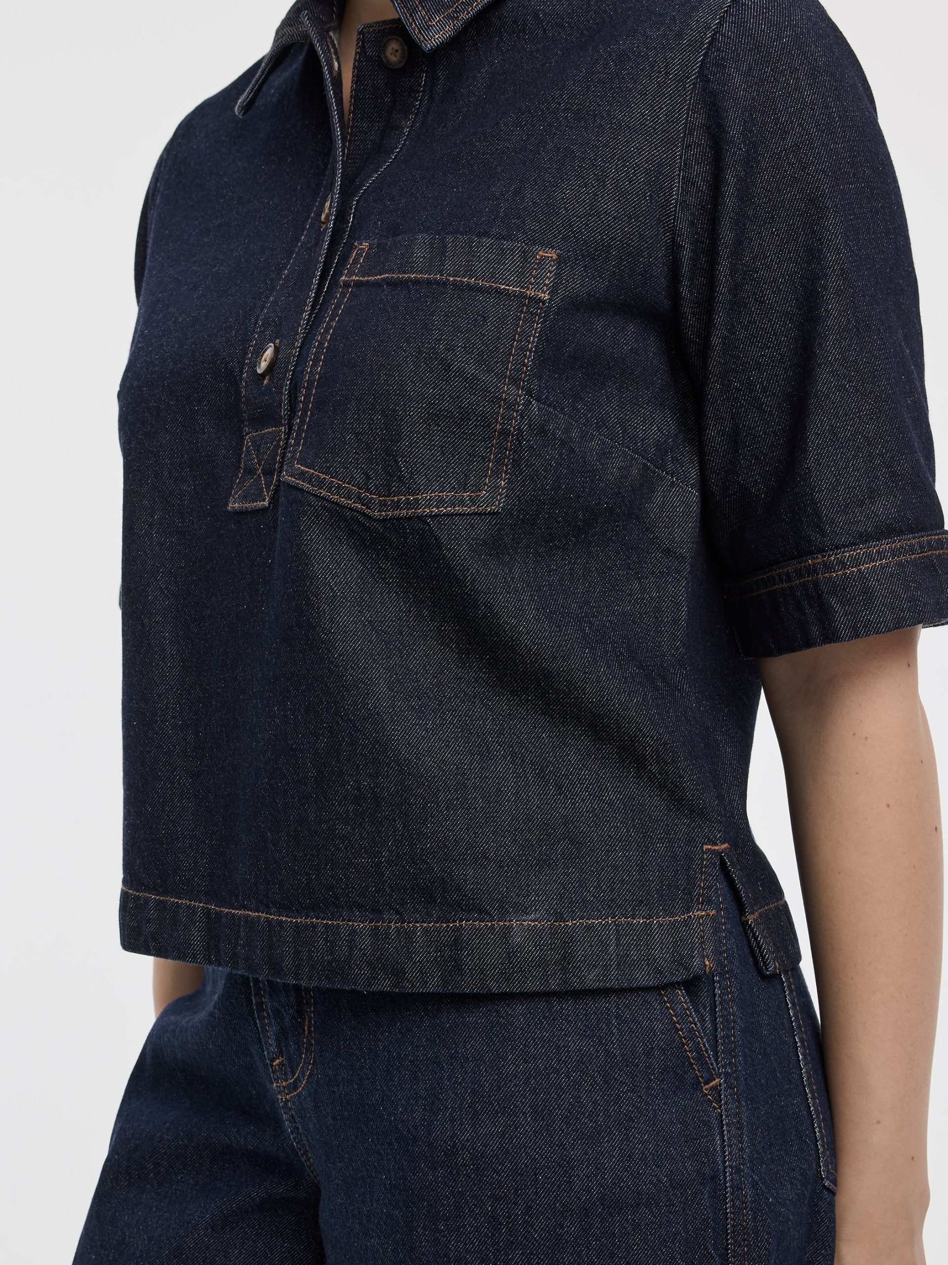 Short-Sleeve Denim Shirt - Image 4