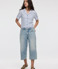 Wide-Leg Mid-Rise Capri Jean