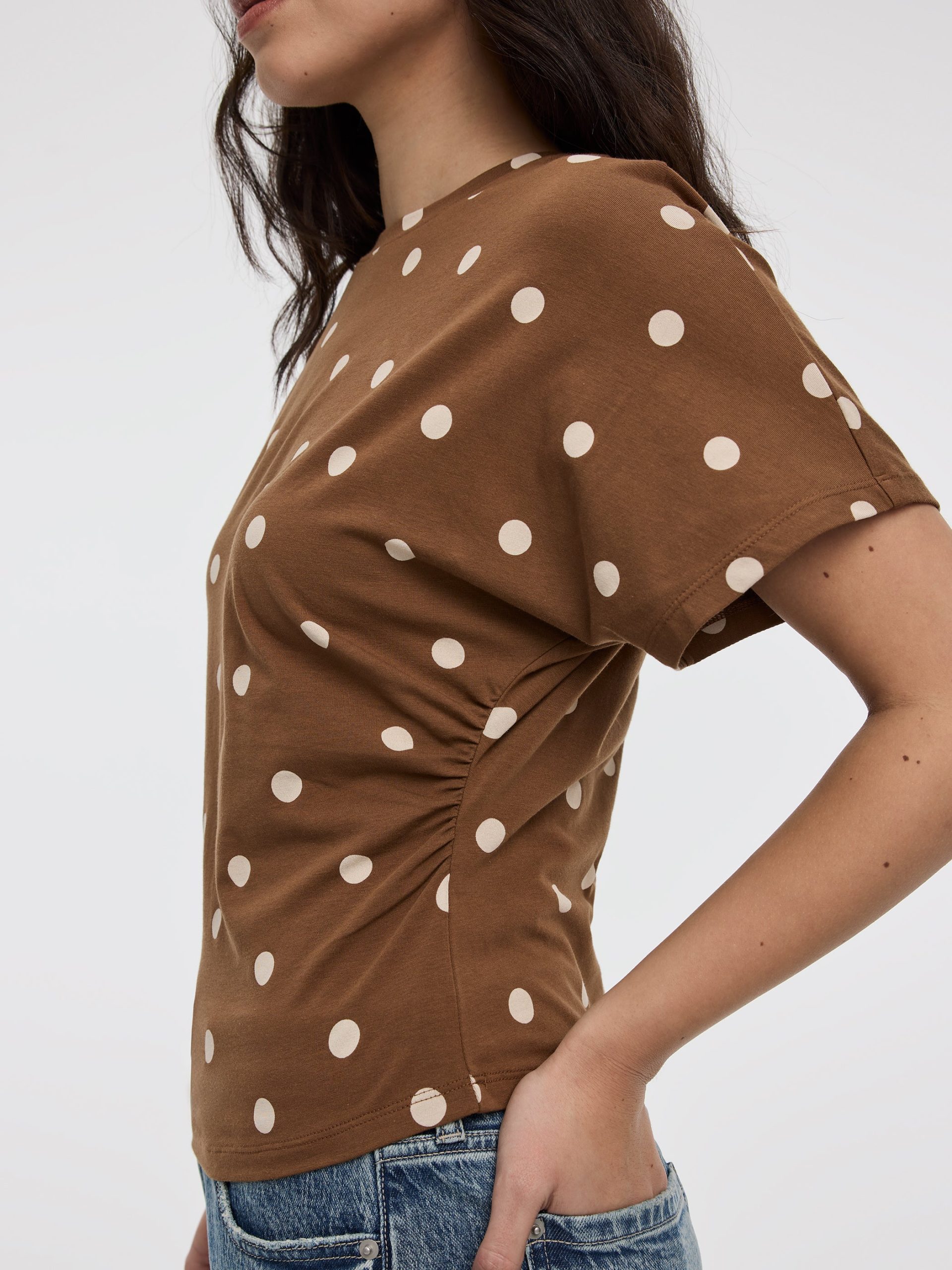 Short-Sleeve Crew-Neck Tee with Shirred Sides - Image 10