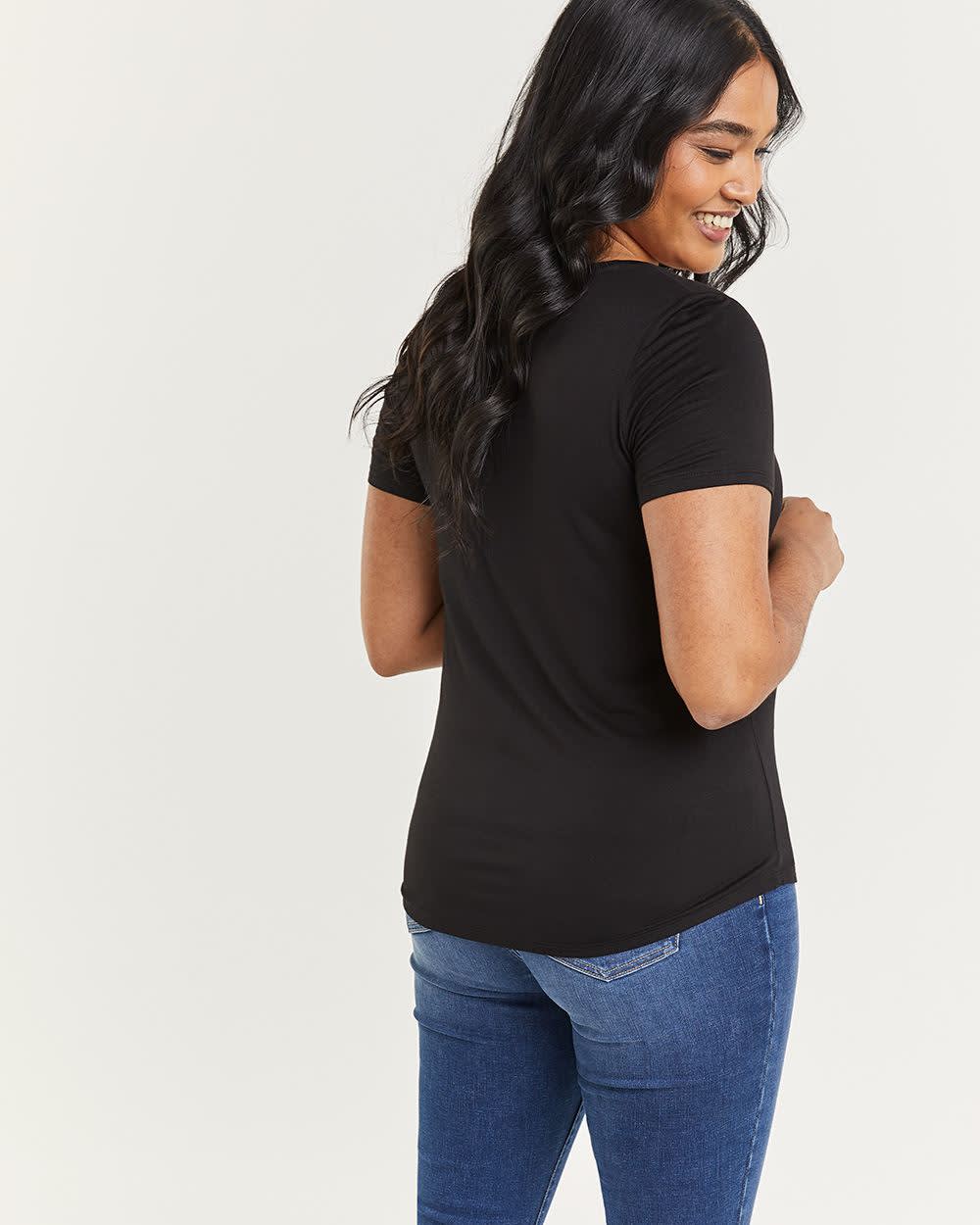 V-Neck T-Shirt - R Essentials - Image 5
