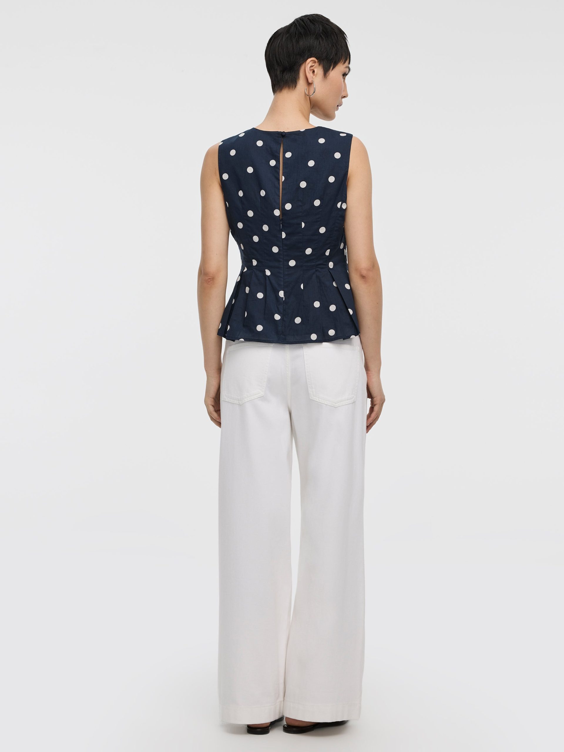 Sleeveless Crew-Neck Blouse with Pintucks - Image 3