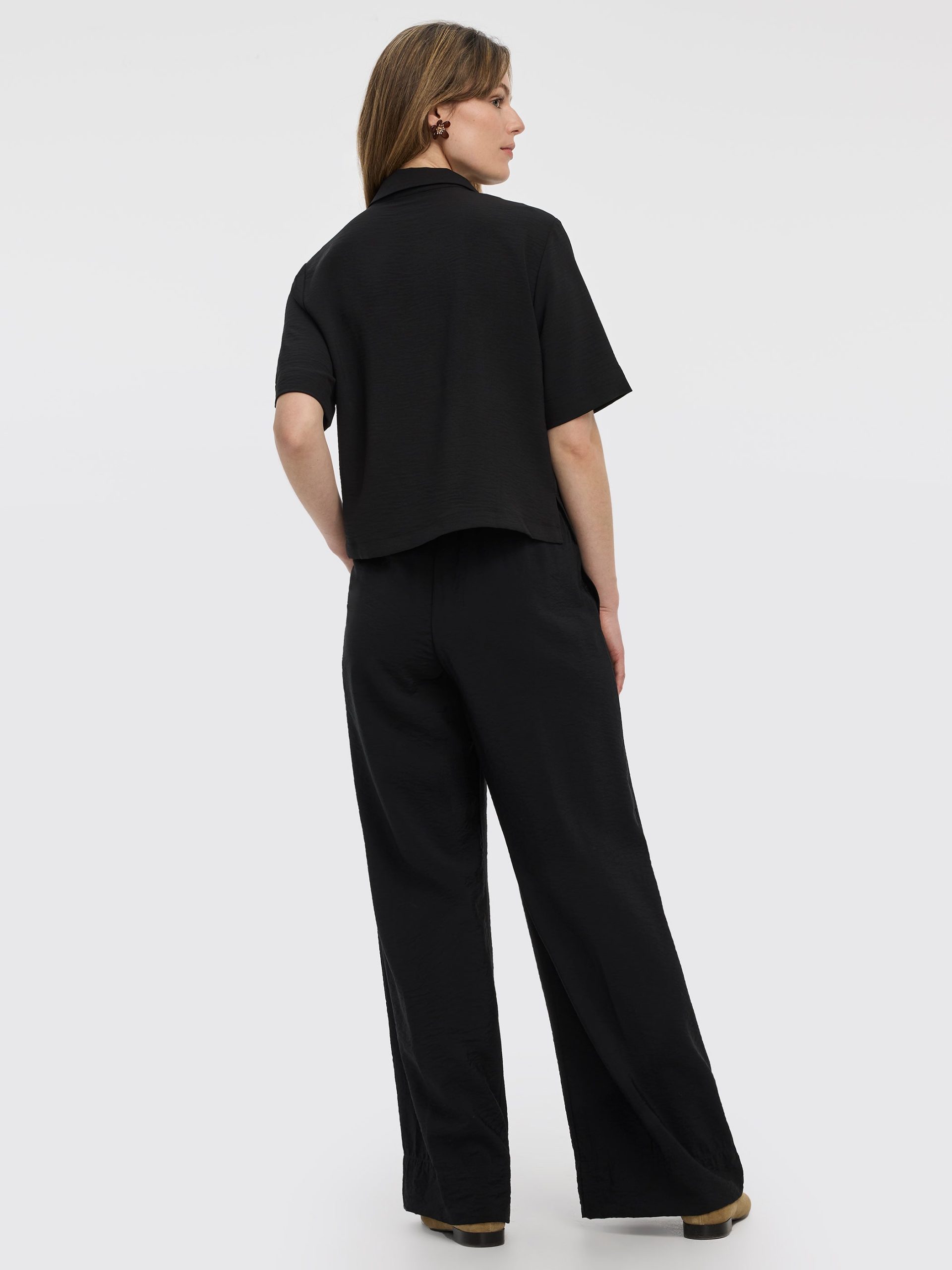 Short-Sleeve Blouse with Shirt Collar - Image 3