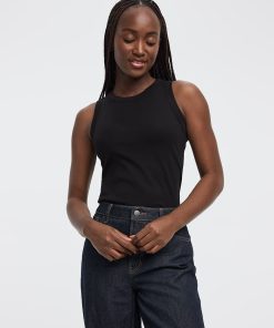 Ribbed Crew-Neck Tank - R Essentials