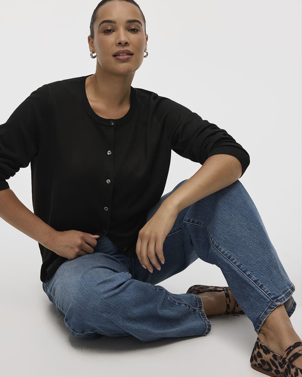 Crew-Neck Cardigan - R Essentials - Image 3