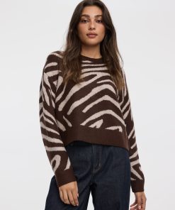 Long-Sleeve Crew-Neck Pullover