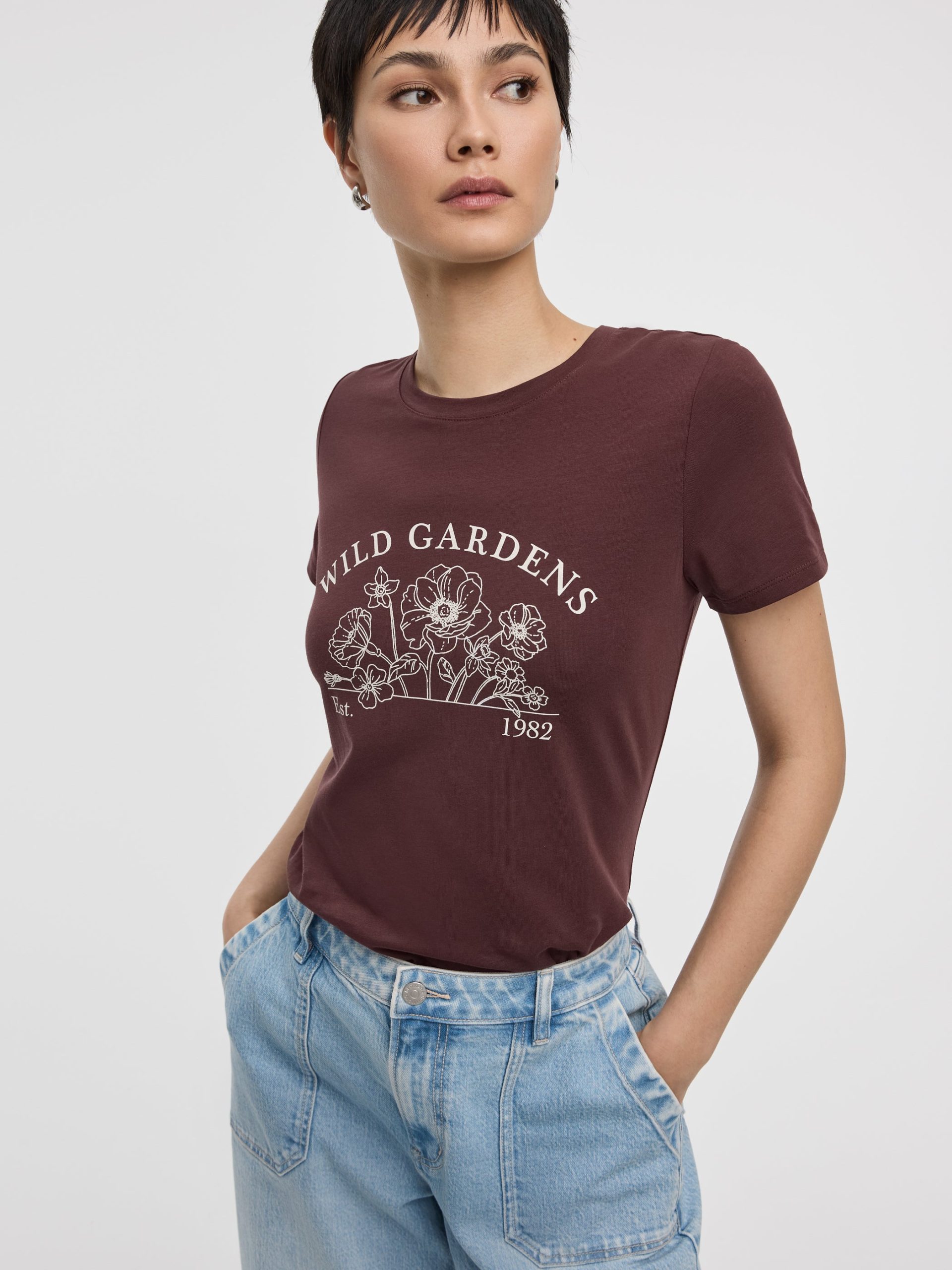 Crew-Neck Tee - R Essentials - Image 28
