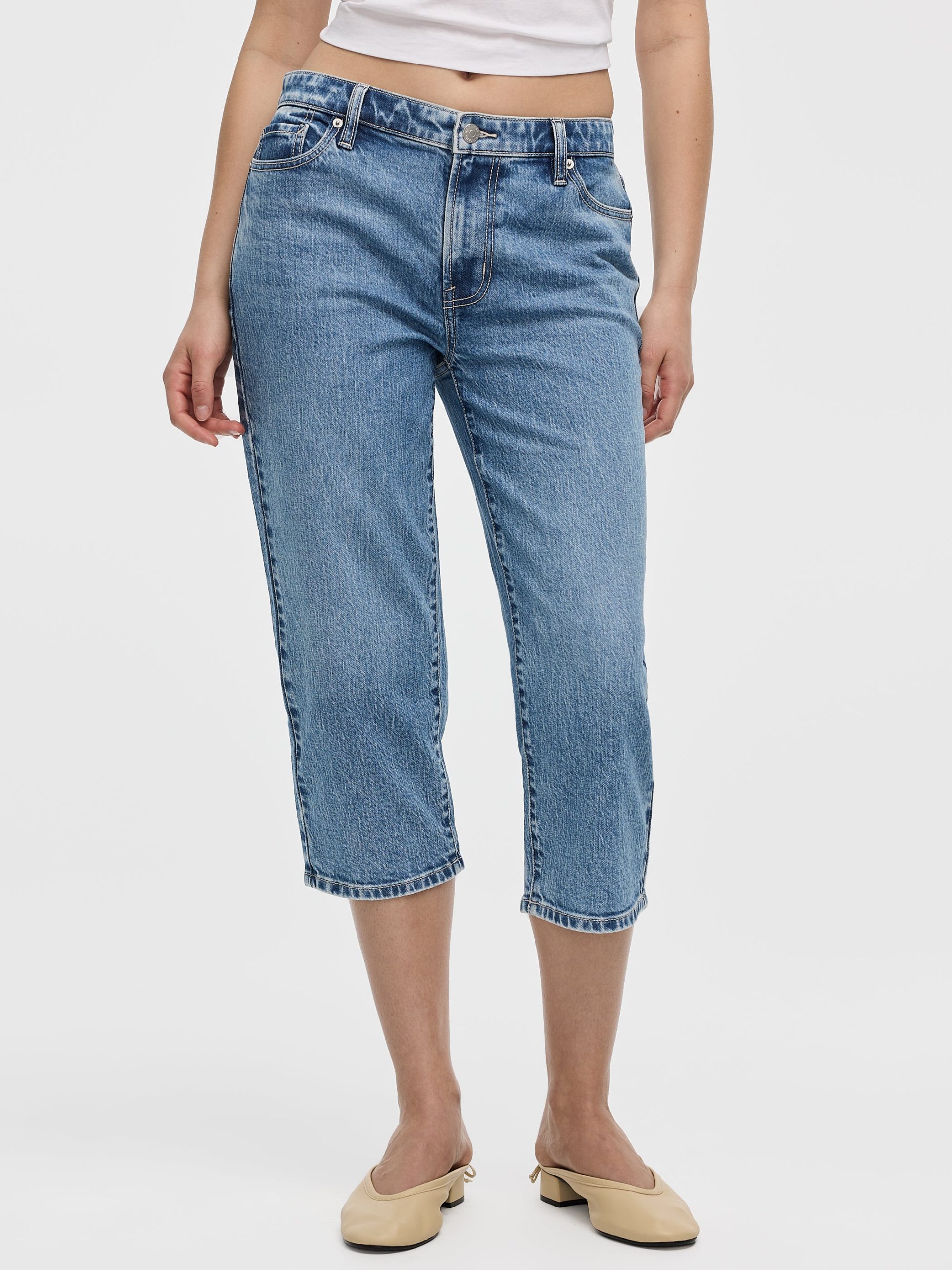 Straight-Leg Mid-Rise Capri Jean - Image 2