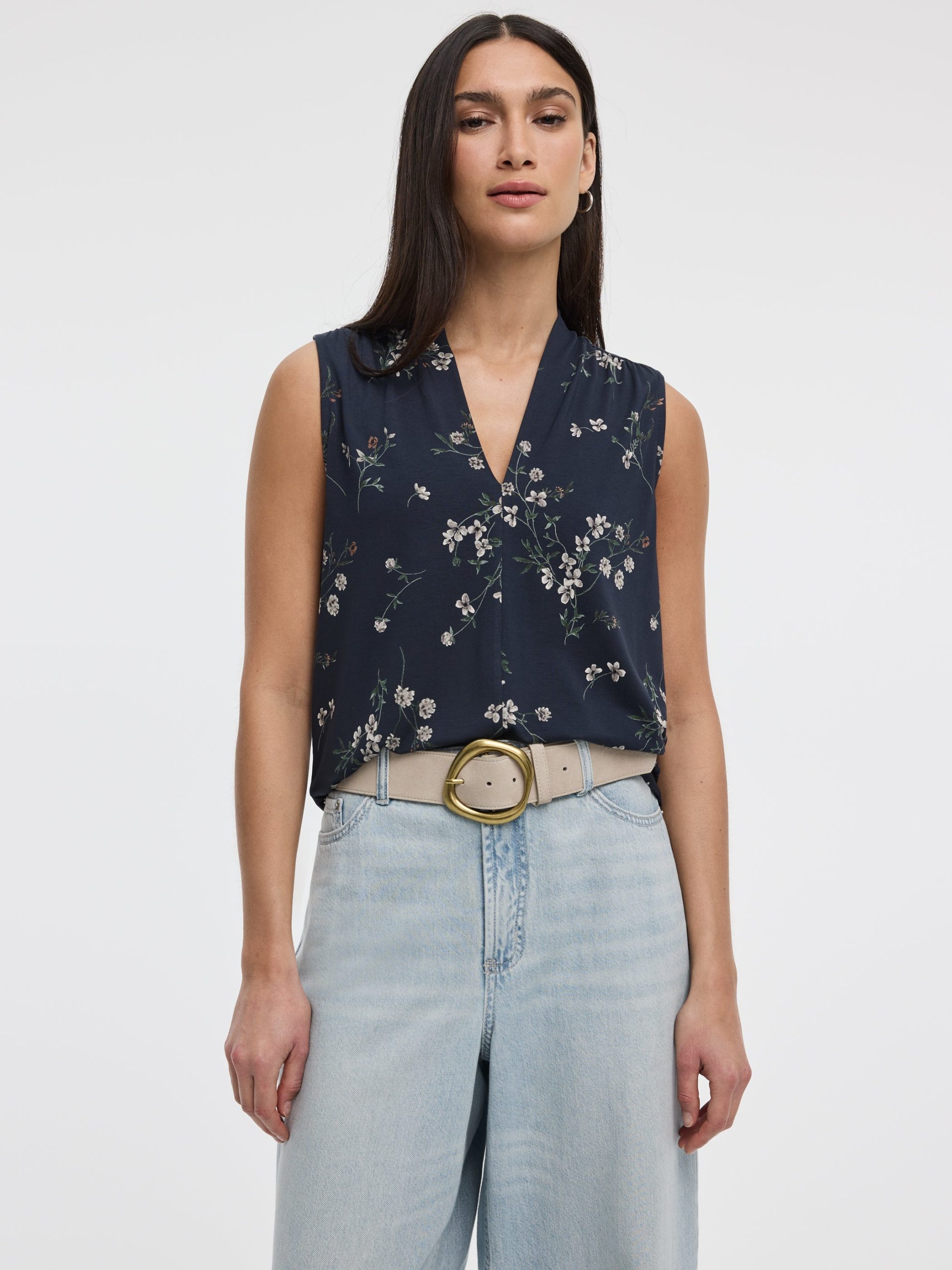 Sleeveless V-Neck Top - Image 25