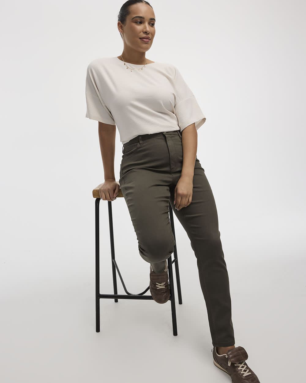 Skinny-Leg High-Rise Jean - The Signature (R) - Curvy Fit - Image 4