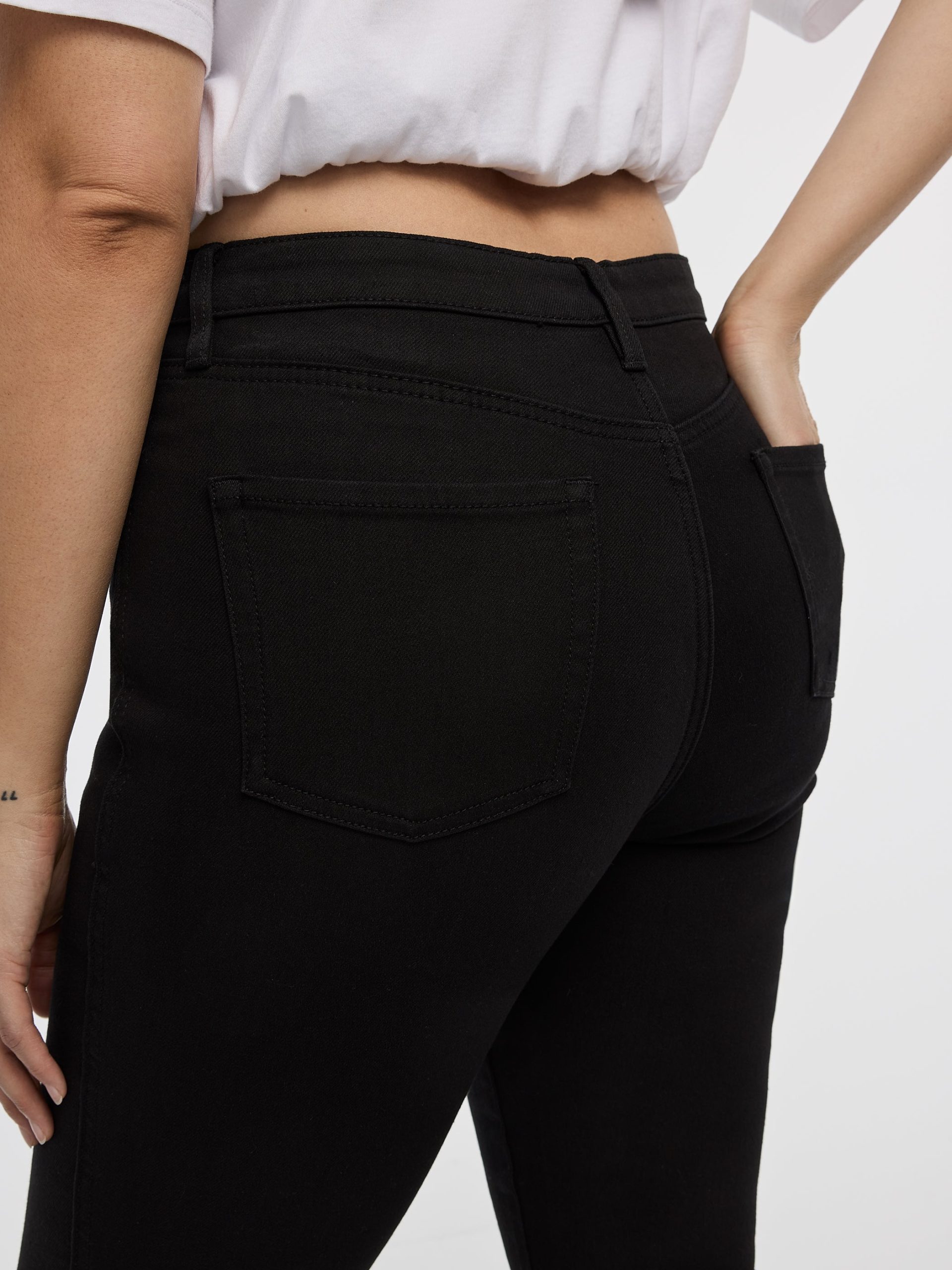 Slim-Leg High-Rise Jean - The Vintage - Curvy Fit - Image 4
