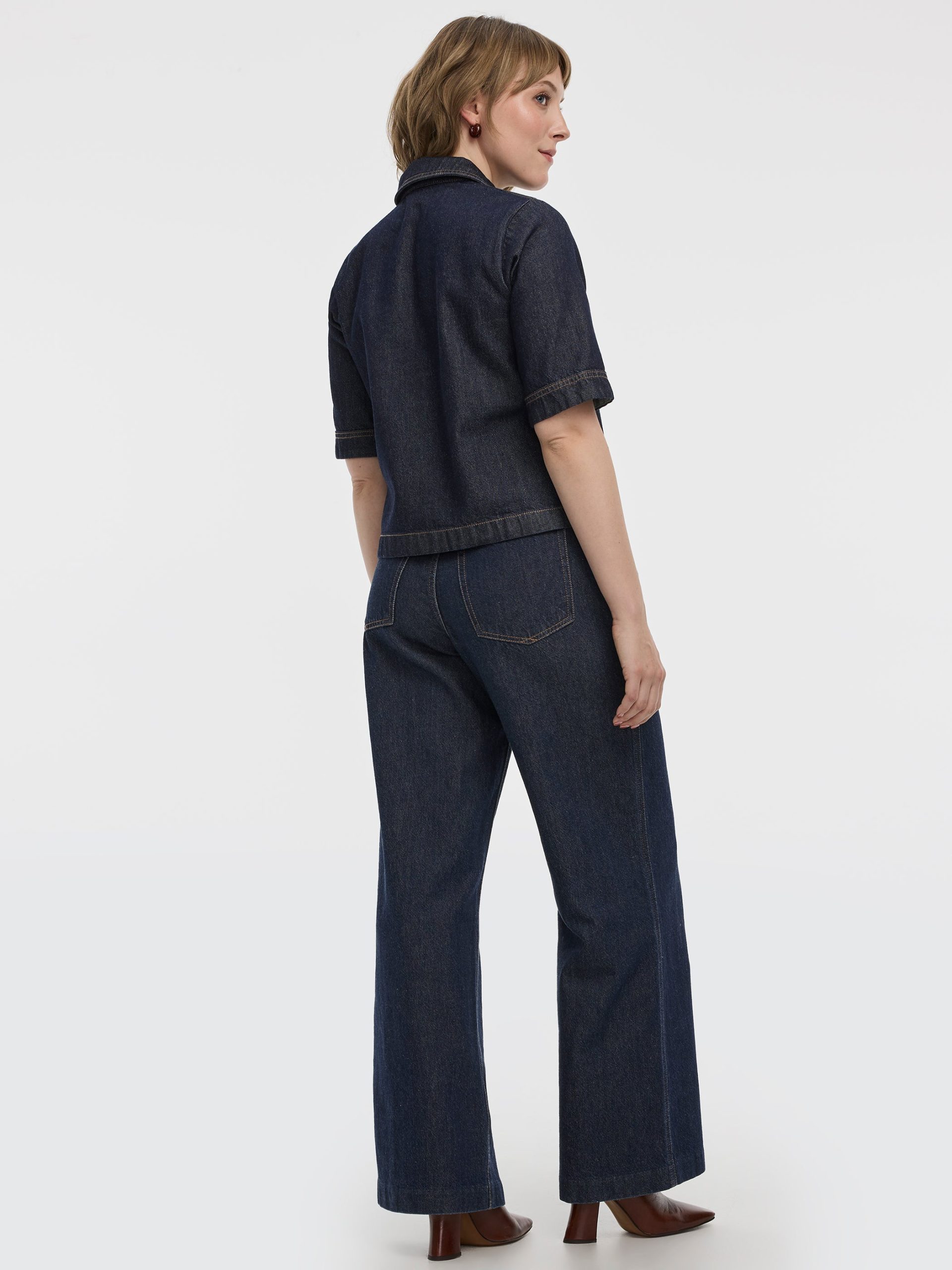 Short-Sleeve Denim Shirt - Image 2