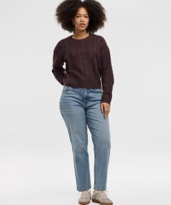 Straight-Leg Mid-Rise Jean - The Classic - Curvy Fit