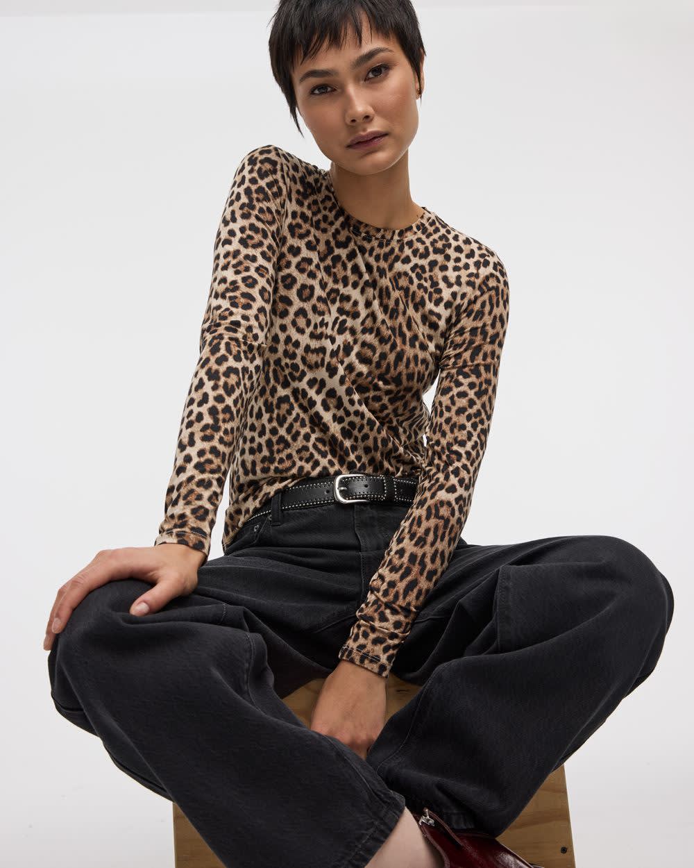Long-Sleeve Crew-Neck Tee - R Essentials - Image 11