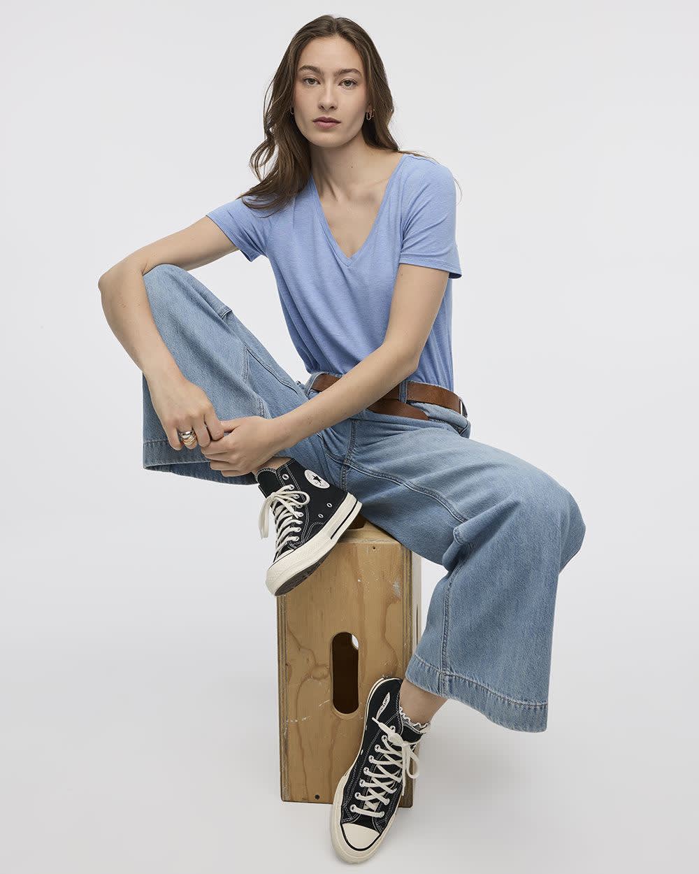 Short-Sleeve V-Neck Tee - R Essentials - Image 9