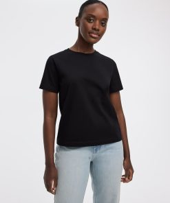 Boyfriend Crew-Neck T-Shirt - R Essentials