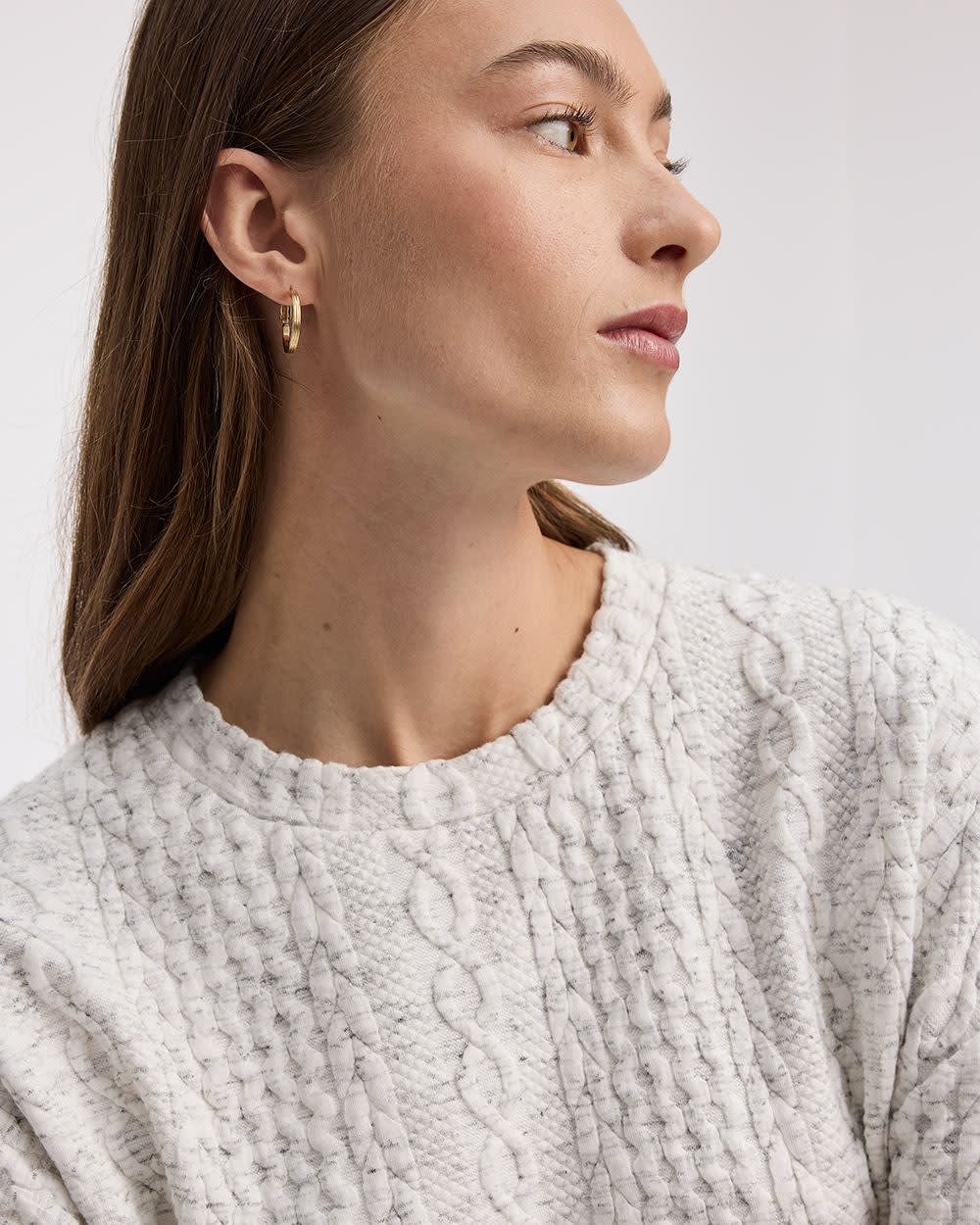 Long-Sleeve Crew-Neck Sweatshirt with Cable Stitches - Image 4