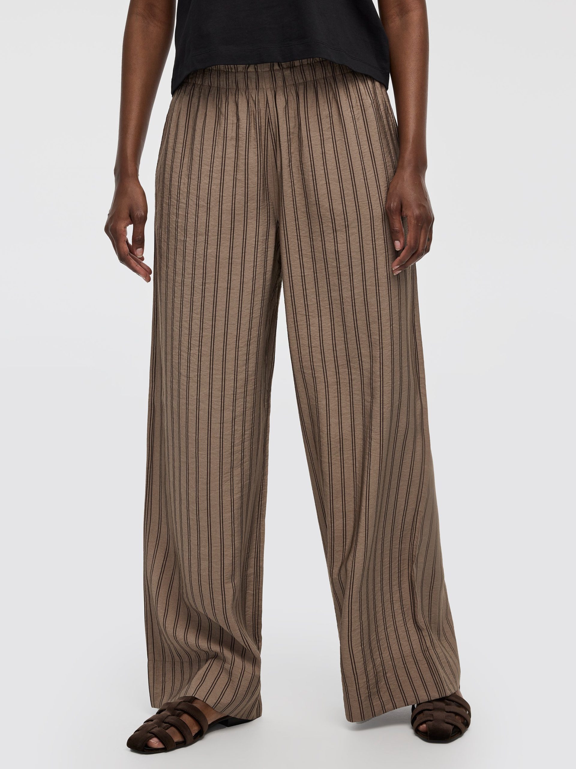 Wide-Leg High-Rise Pull-On Pant - Image 22