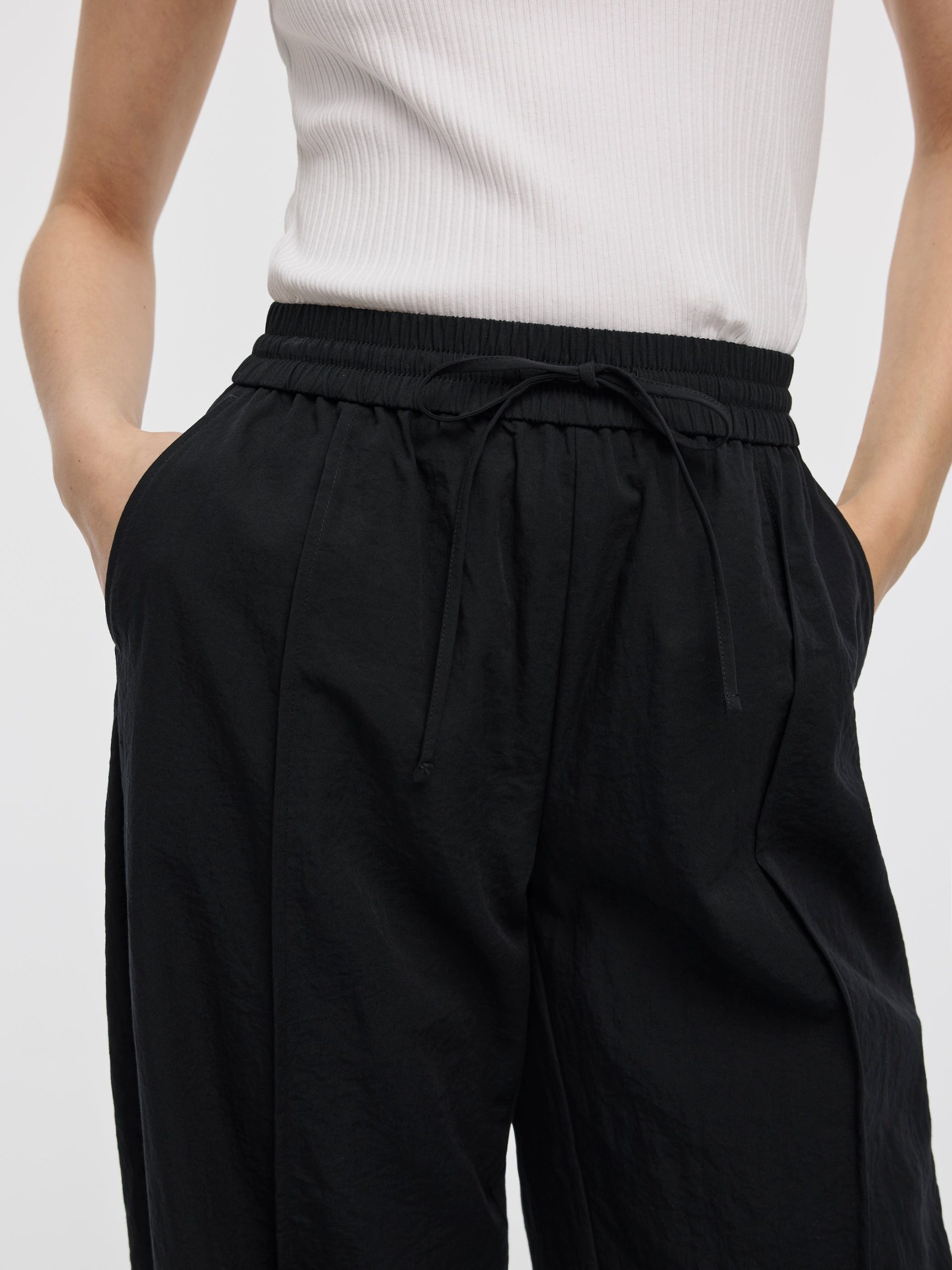 Pintuck Barrel Pant - Image 3
