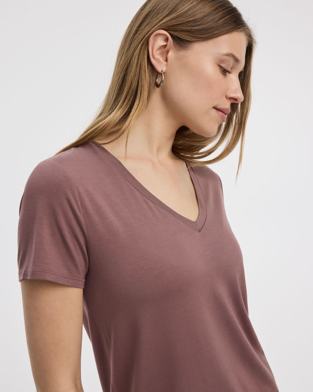 V-Neck Tee - R Essentials - Image 24