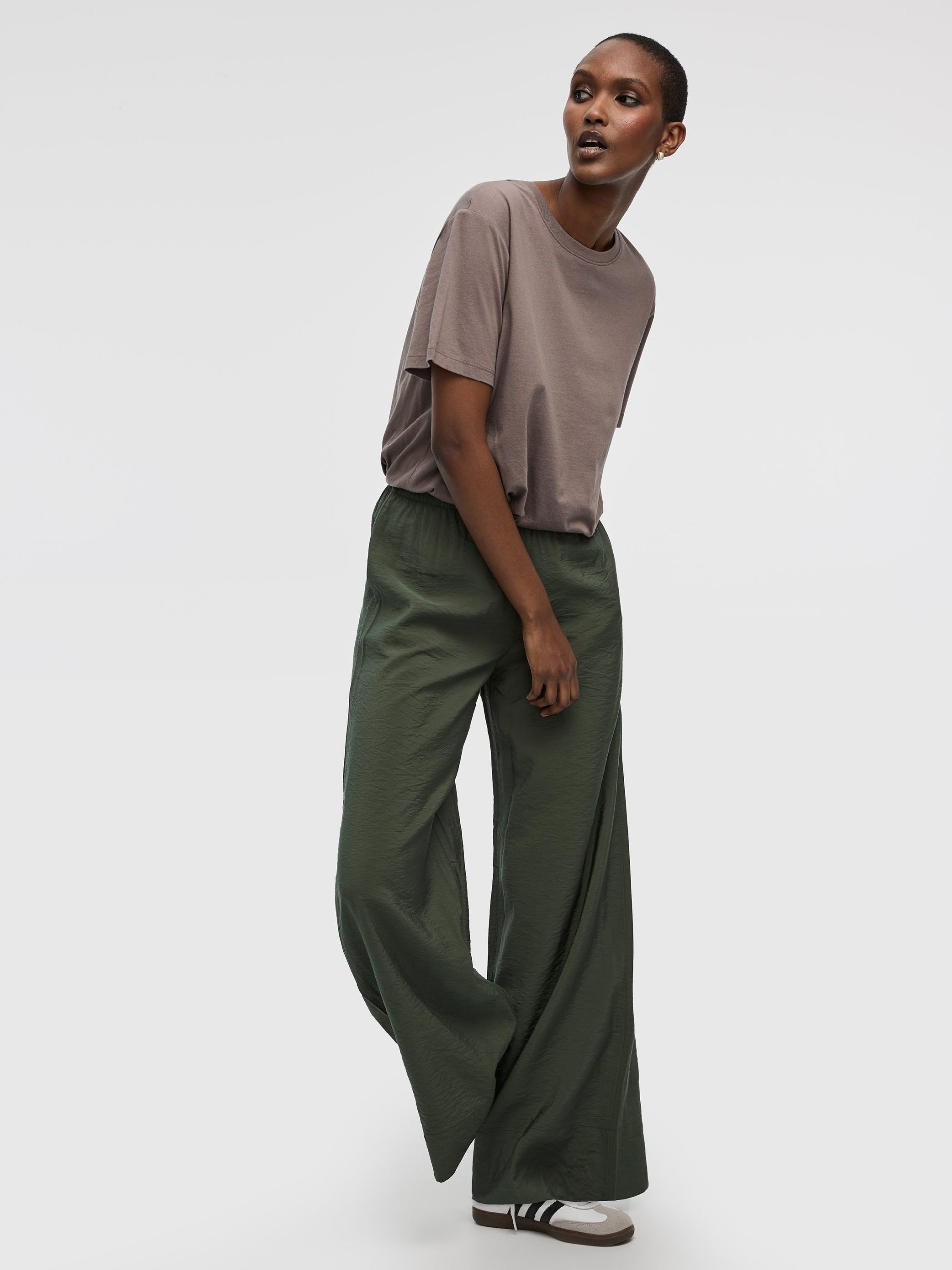 Wide-Leg High-Rise Pull-On Pant - Image 30