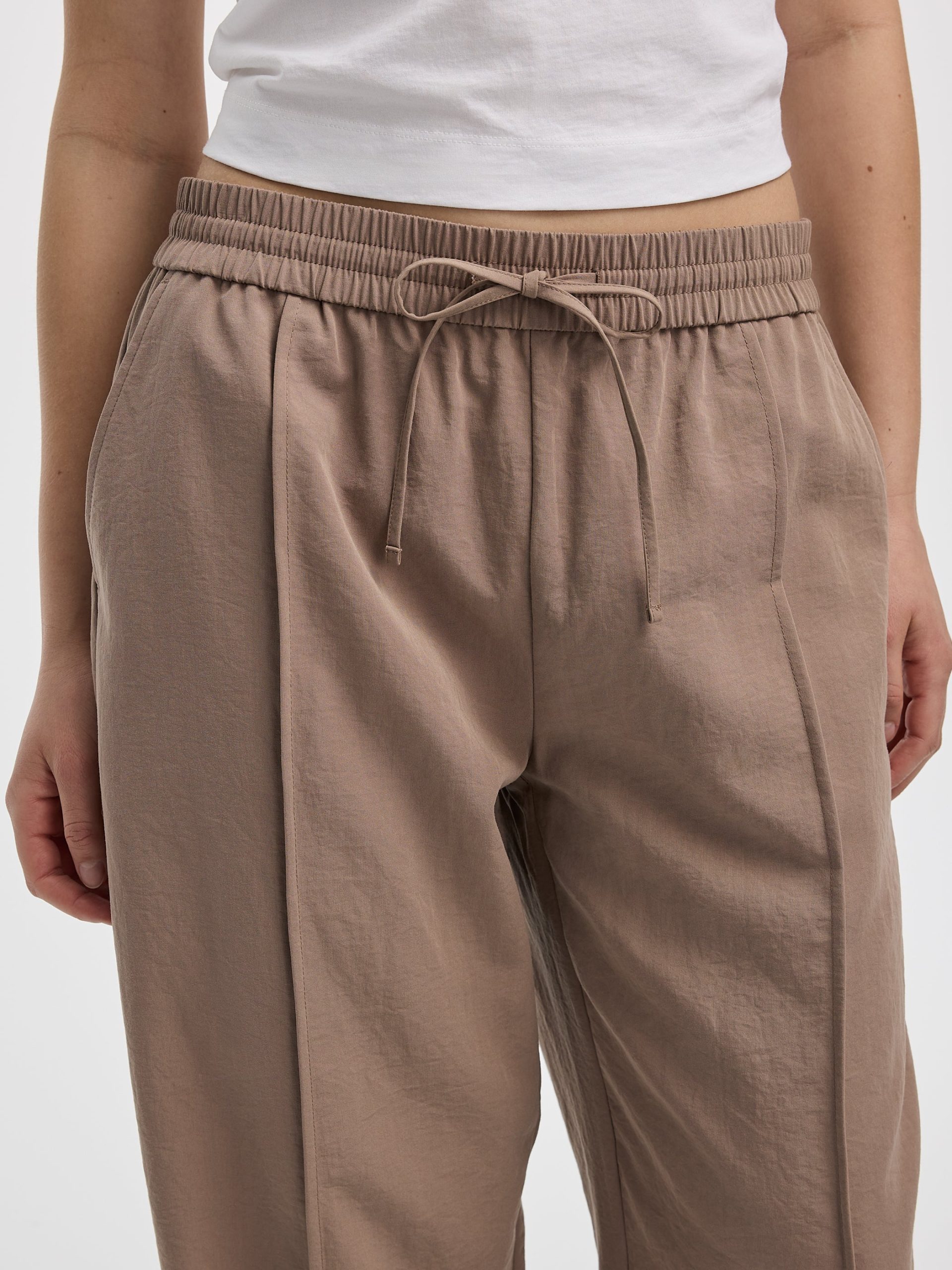 Pintuck Barrel Pant - Image 8